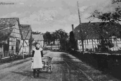 Links Busse, rechts Bönnighausen um 1920